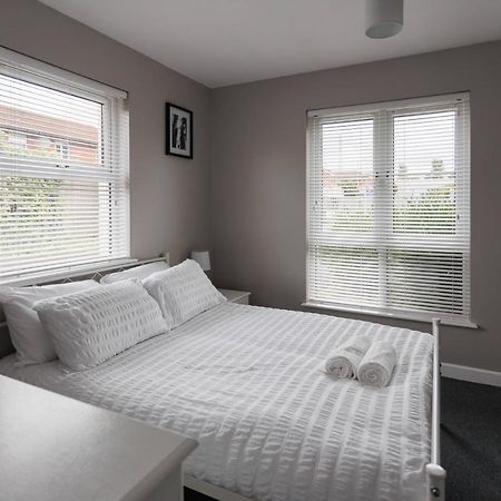 2 Bedroom Ground Floor Apartment Belfast Esterno foto