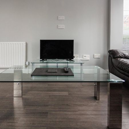 2 Bedroom Ground Floor Apartment Belfast Esterno foto