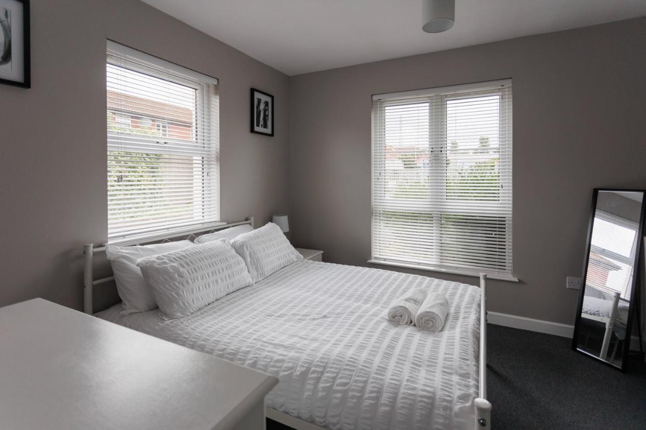 2 Bedroom Ground Floor Apartment Belfast Esterno foto