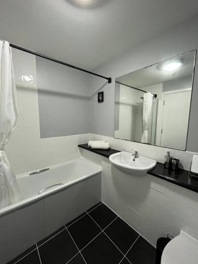 2 Bedroom Ground Floor Apartment Belfast Esterno foto