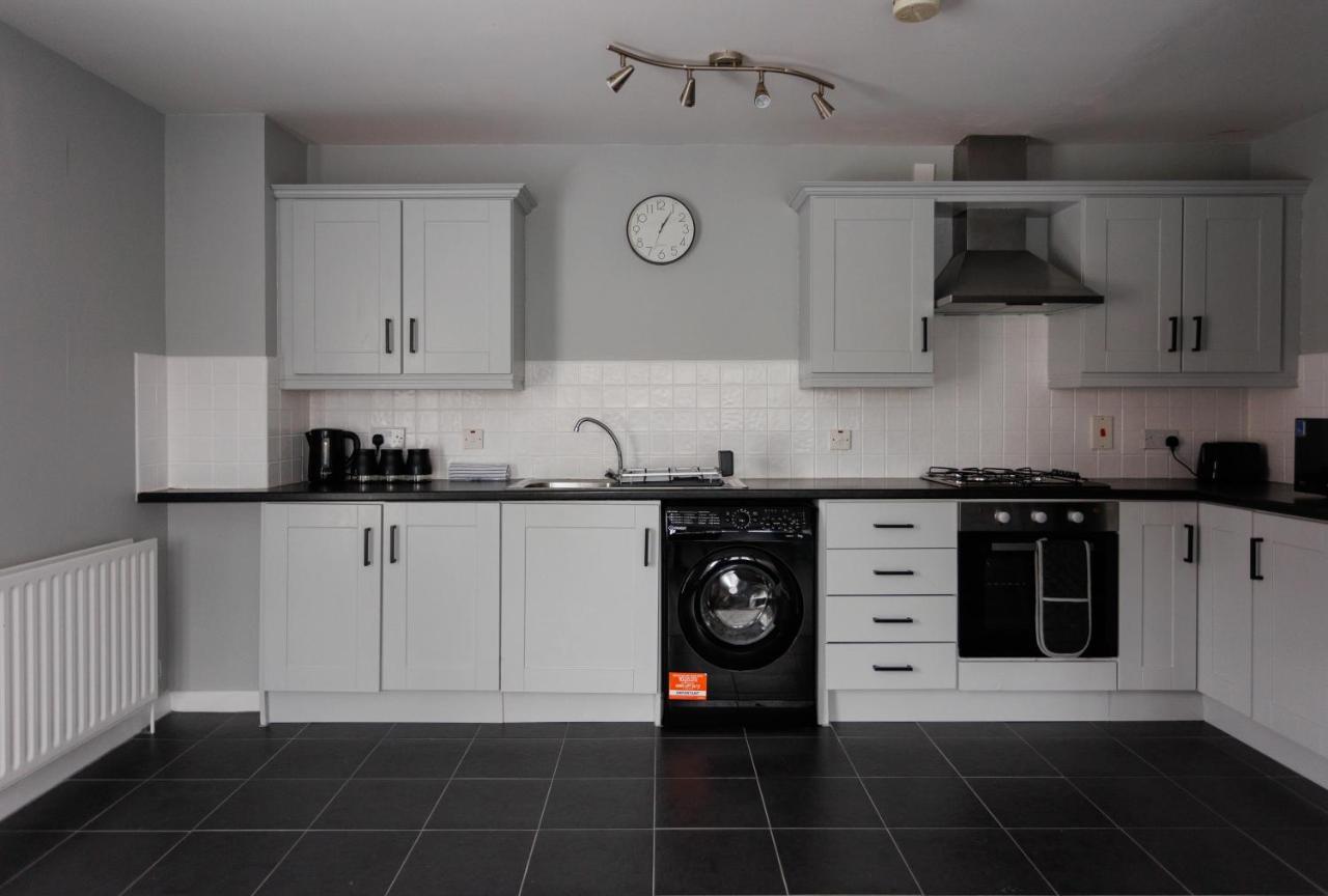 2 Bedroom Ground Floor Apartment Belfast Esterno foto
