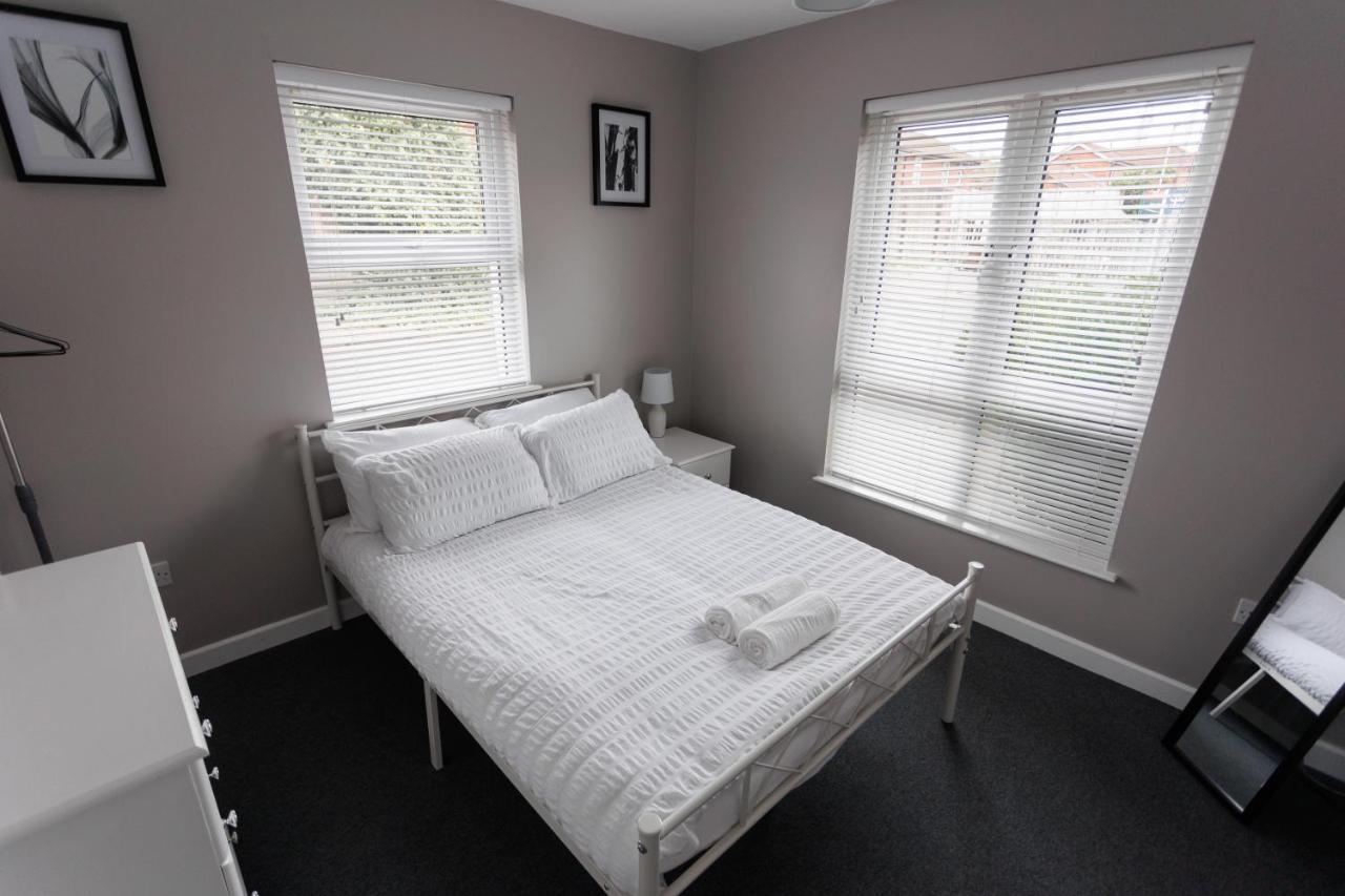 2 Bedroom Ground Floor Apartment Belfast Esterno foto