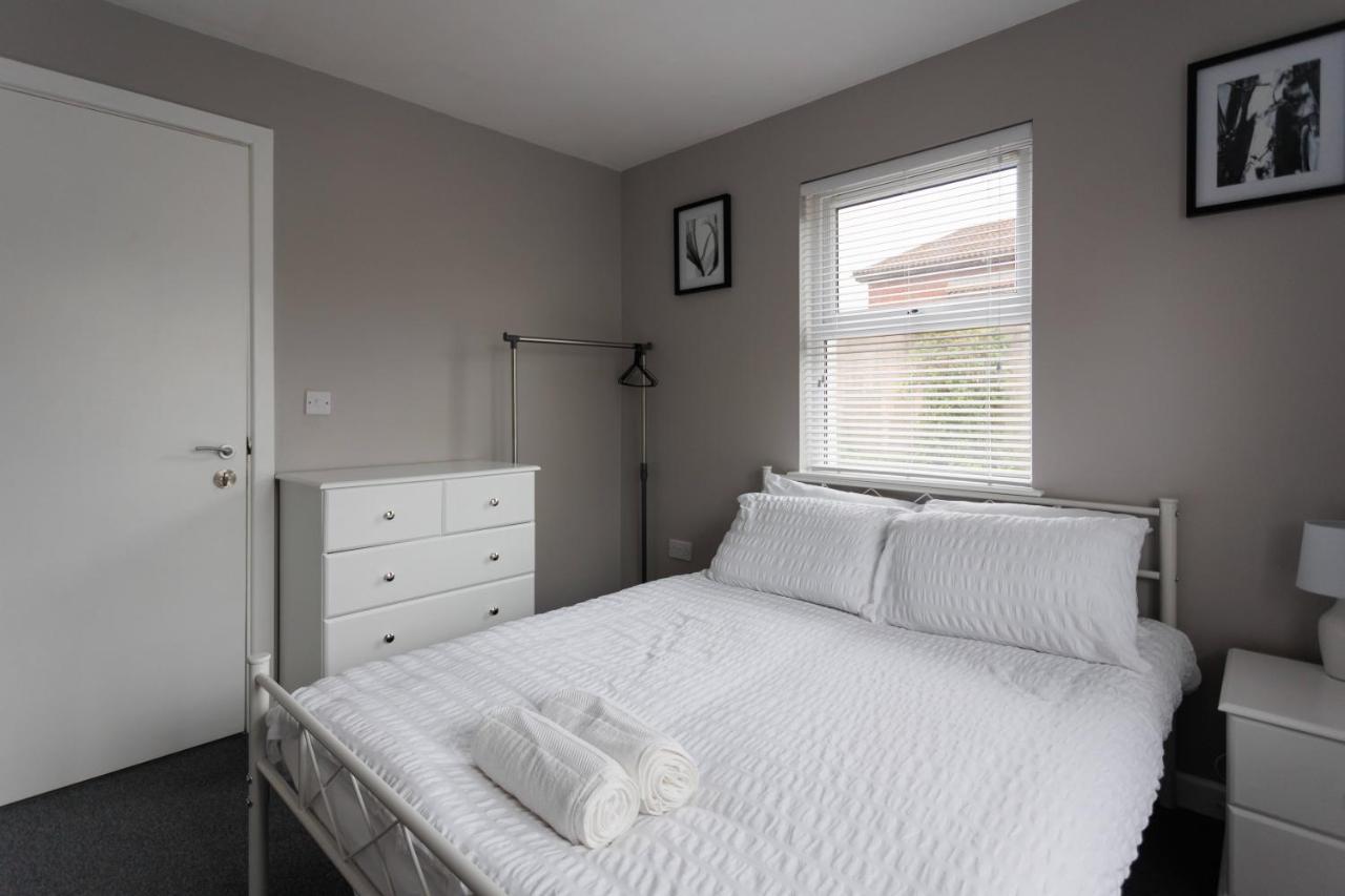 2 Bedroom Ground Floor Apartment Belfast Esterno foto