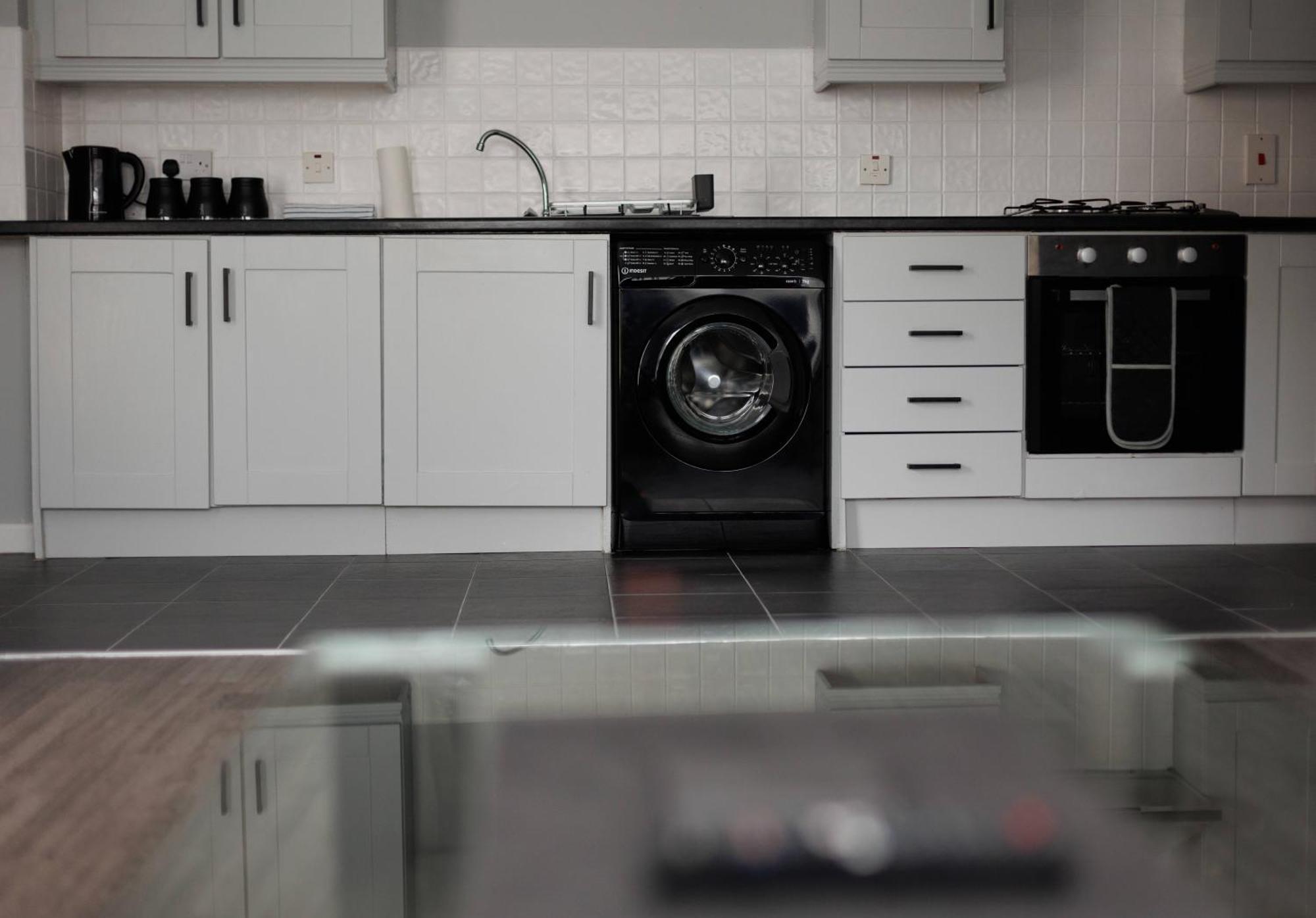 2 Bedroom Ground Floor Apartment Belfast Esterno foto