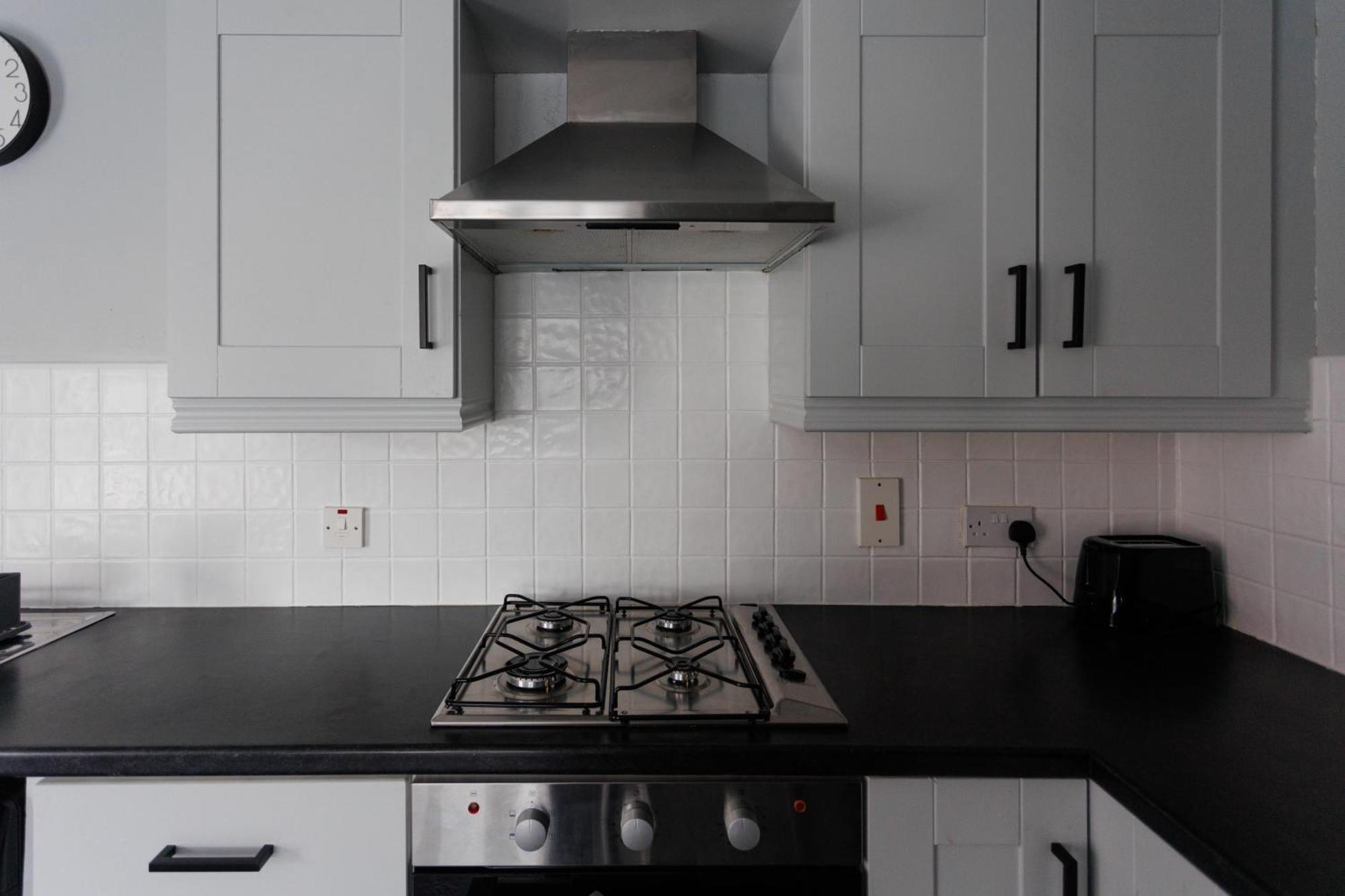 2 Bedroom Ground Floor Apartment Belfast Esterno foto