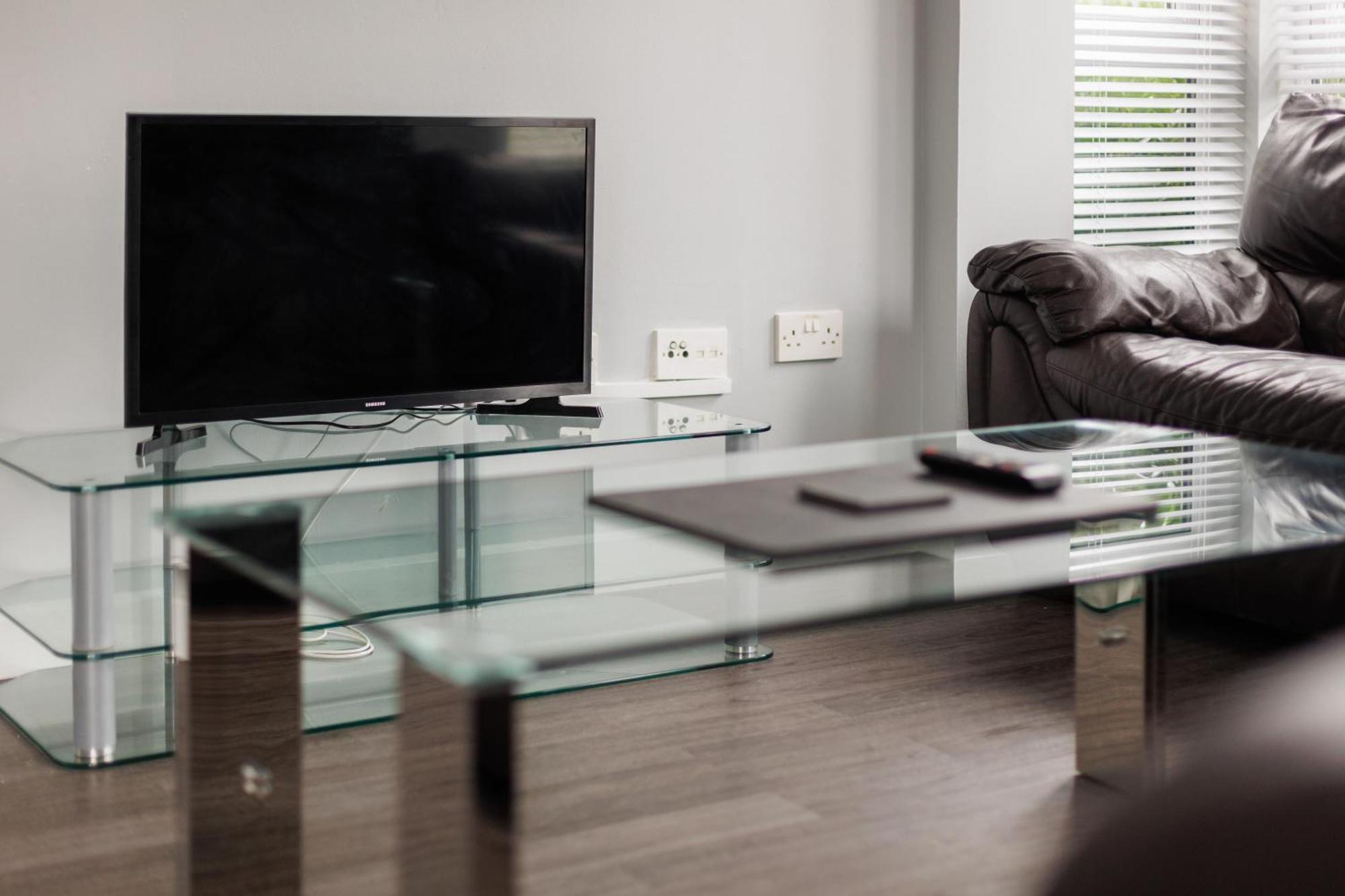 2 Bedroom Ground Floor Apartment Belfast Esterno foto