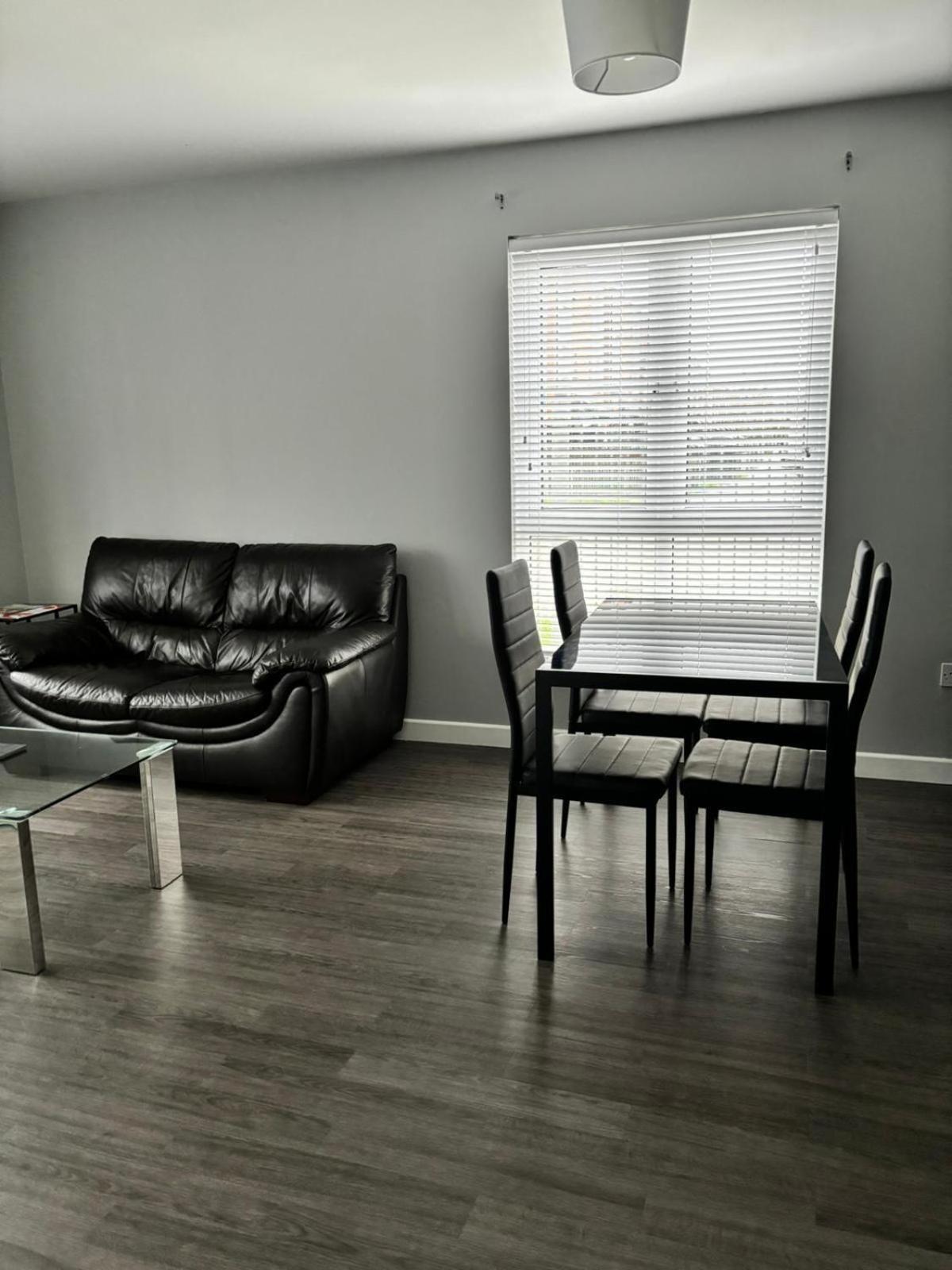 2 Bedroom Ground Floor Apartment Belfast Esterno foto